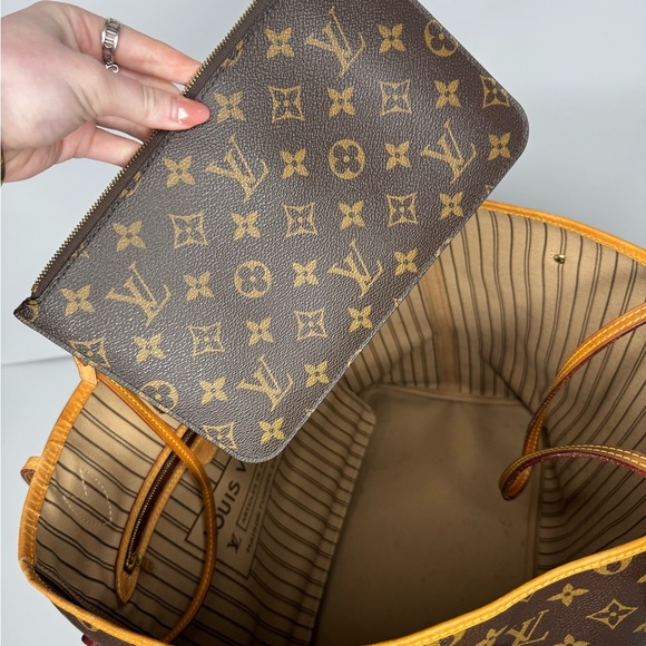 Louis Vuitton Neverfull GM with pochettete - Picture 9 of 13